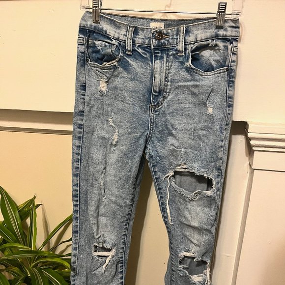 Sneak Peek Distressed Jeans - Picture 1 of 4